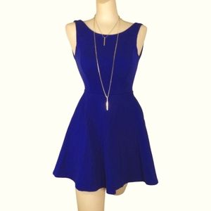 Lulu's Home Before Daylight skater dress👗with an open back and pockets